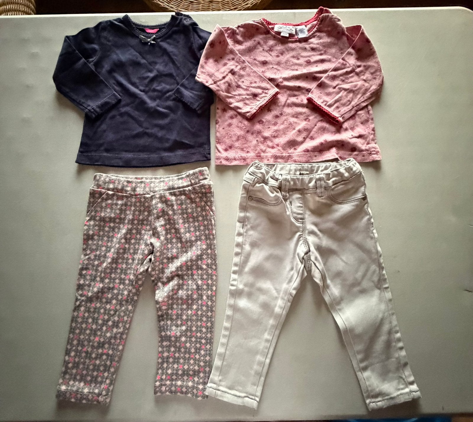 Lot de 4 magnifiques vêtements pour filles, Enlèvement, Comme neuf, Fille, Ensemble