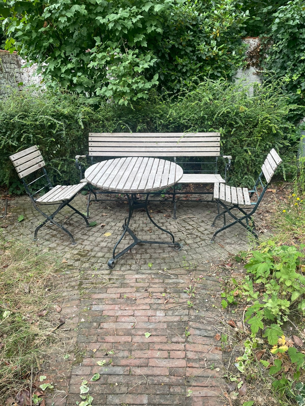 Bistro set met stevig metalen frame, Tuin en Terras, Tuinsets en Loungesets, Ophalen, Zo goed als nieuw, Hout