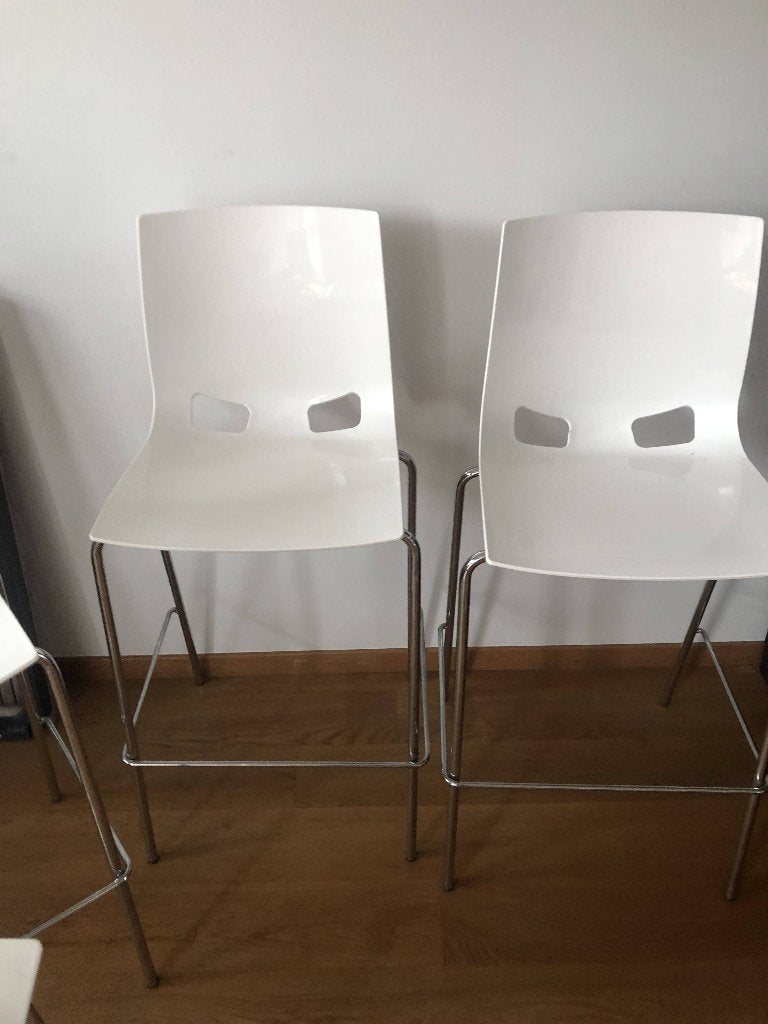 witte hoge keuken stoelen, Huis en Inrichting, Barkrukken, Ophalen