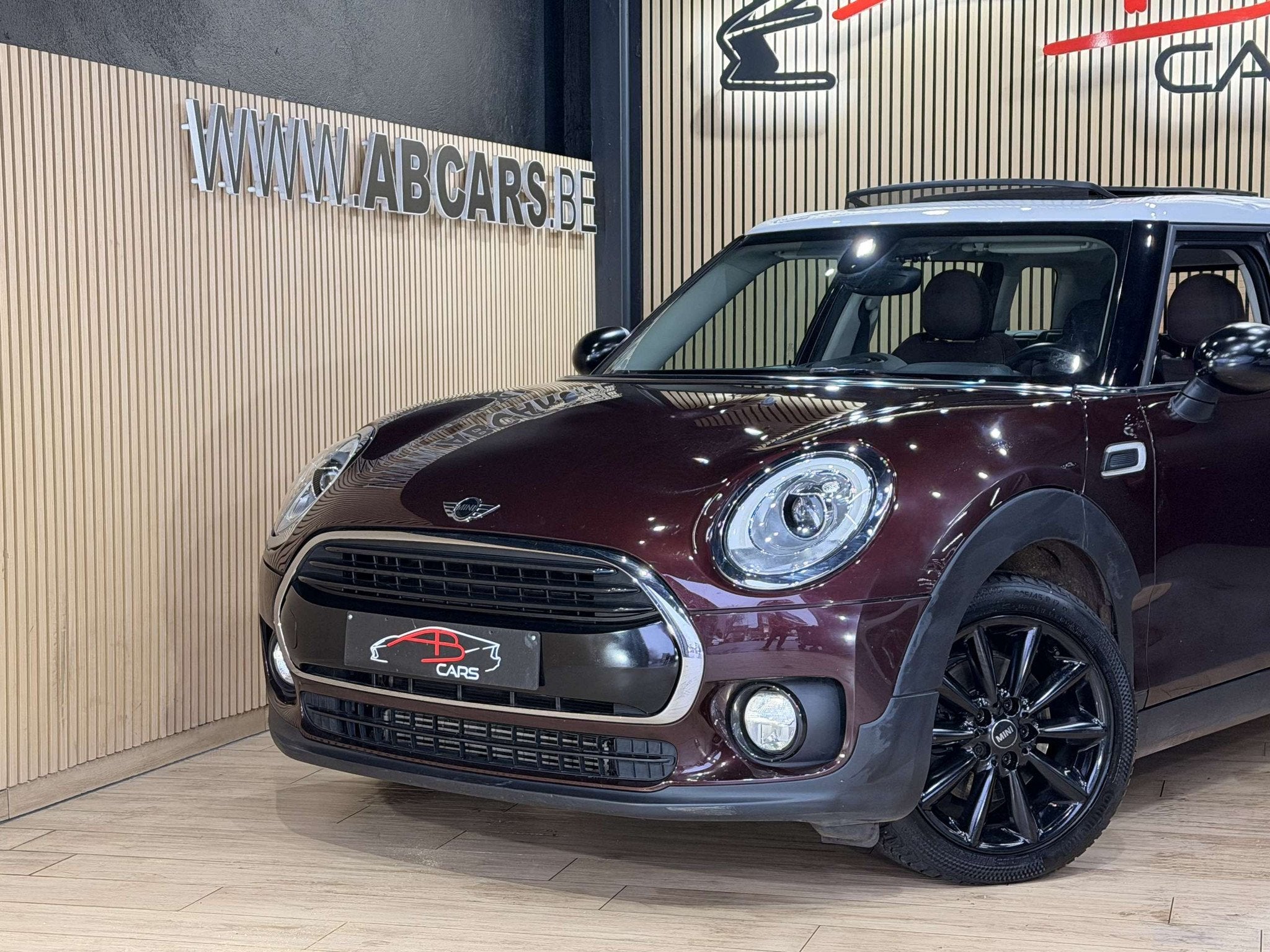 MINI Cooper Clubman 1.5A Cooper * GARANTIE 12 MOIS * 1ER PRO, Auto's, Mini, Gebruikt, Bi-Xenon koplampen, 136 pk, https://public.car-pass.be/vhr/d4b33b00-c3d8-4b24-b992-c0a425e3d6ba