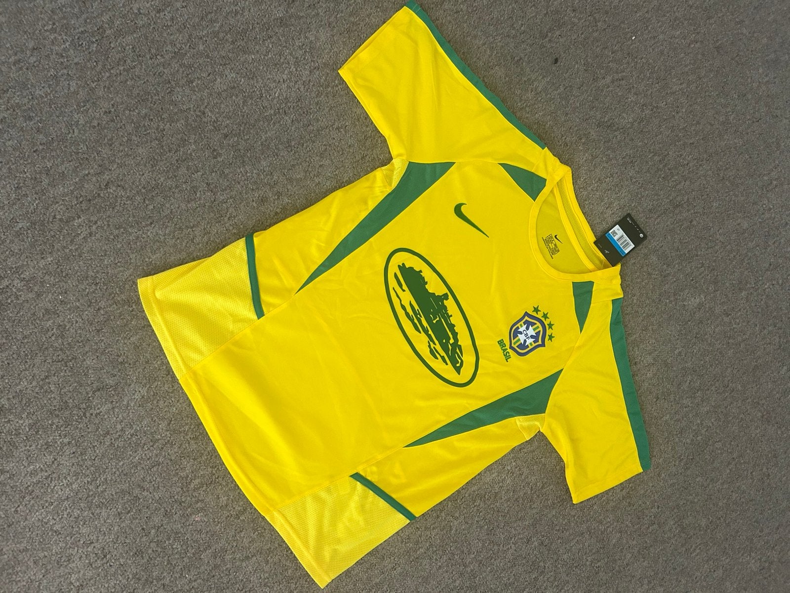 Corteiz x Brazil Shirt, Enlèvement ou Envoi, Comme neuf, Taille 48/50 (M), Jaune