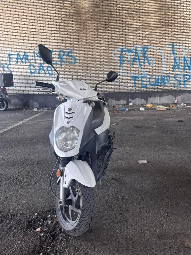 Sym, Vélos & Vélomoteurs, Vélomoteurs & Scooters bridés, Comme neuf, SYM, Enlèvement ou Envoi