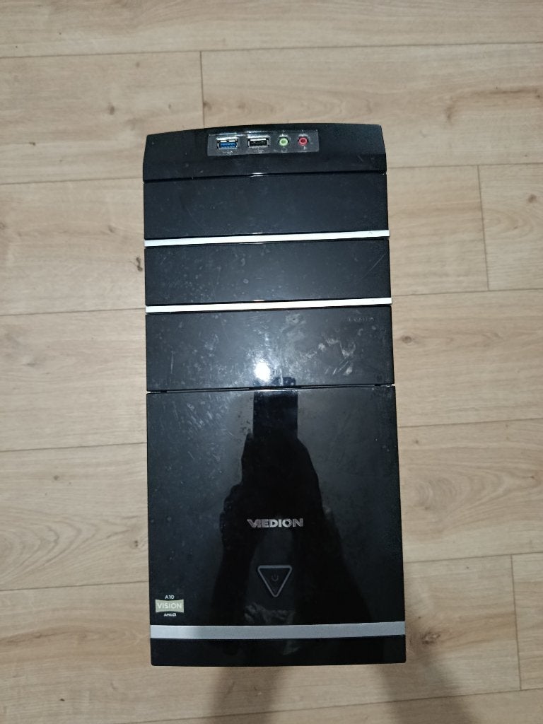 Medion Amd A10, HDD, 8 GB, Medion, Comme neuf