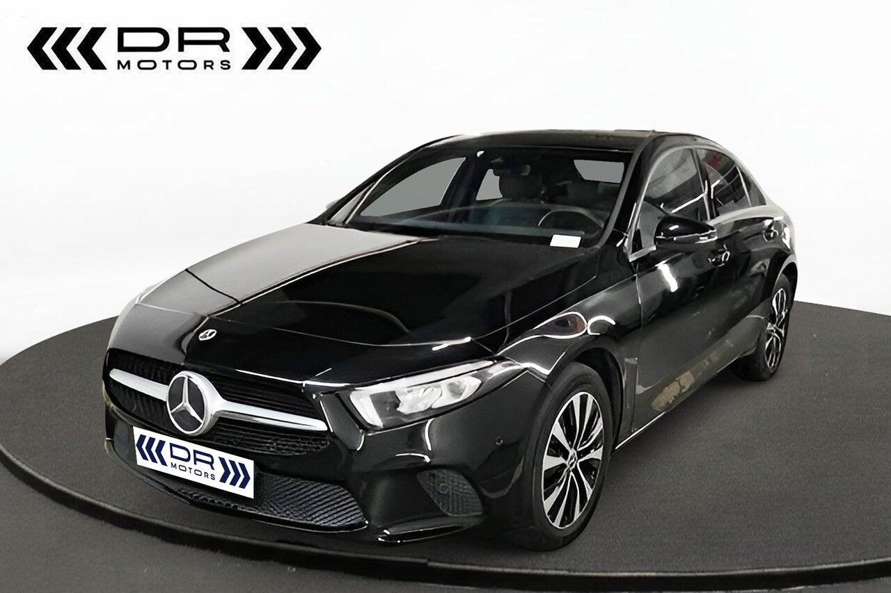 Mercedes-Benz A 250 LIMOUSINE - BUSINESS - NAVI - PARKEERSE, 4 deurs, 161 kW, 0 kg, Zwart
