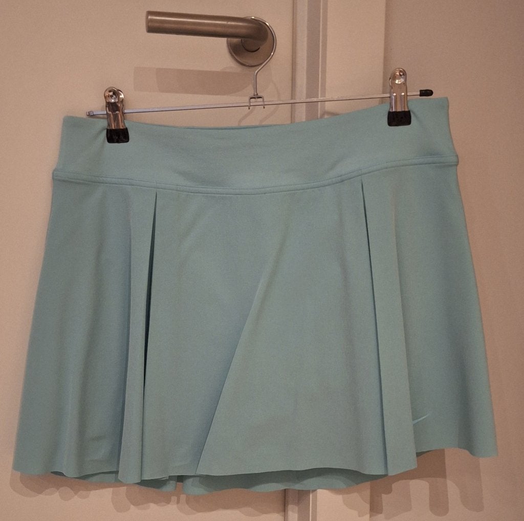 Tenniskleding, rokje, Nike (Dri-Fit), maat L, lichtblauw, Vêtements | Femmes, Vêtements de sport, Taille 42/44 (L), Enlèvement ou Envoi