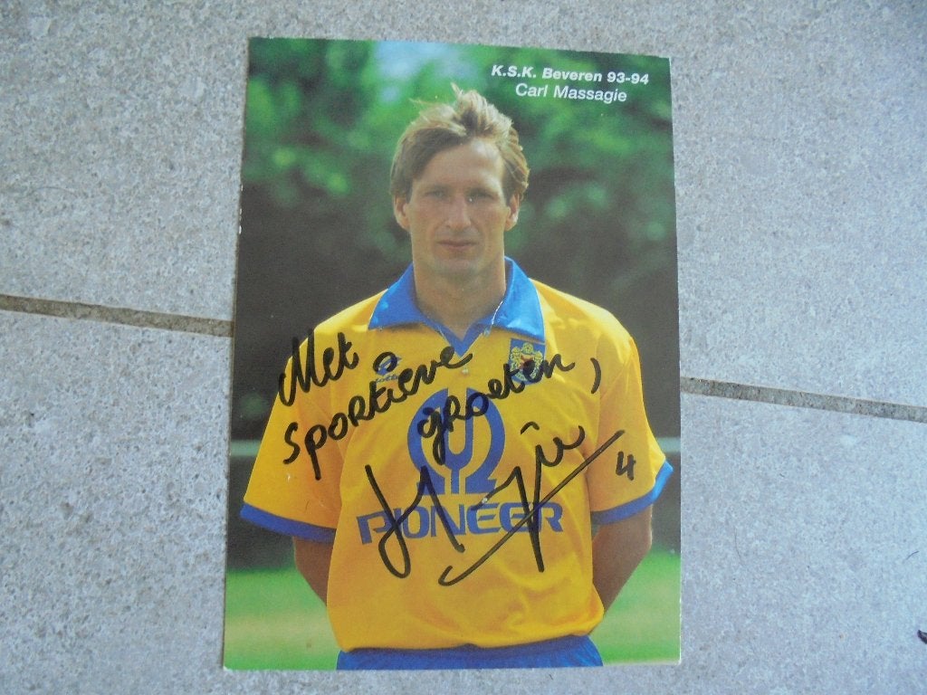 Gehandtekende foto voetballer Carl Massagie, Verzenden, Foto