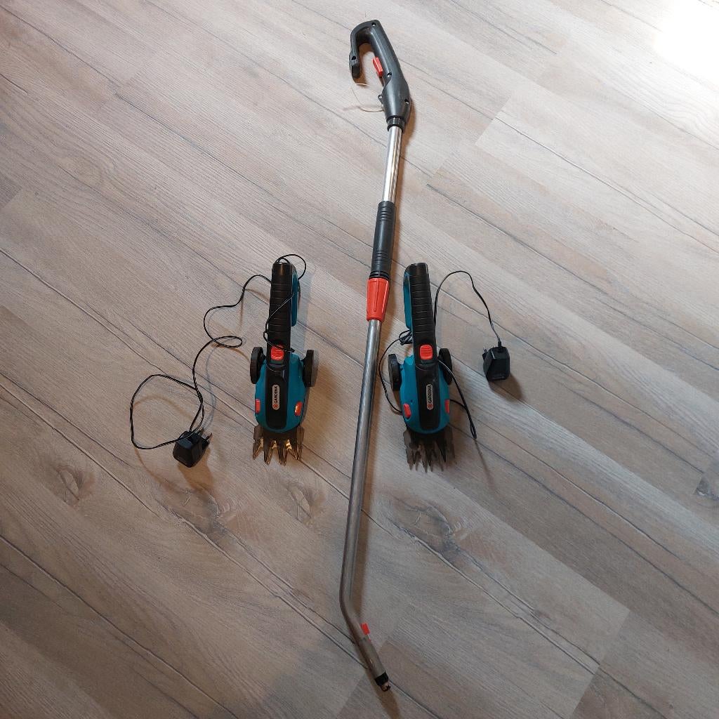 Gardena accu grasschaar  met telescopische steel, Ophalen of Verzenden, Zo goed als nieuw, Accu, Gardena