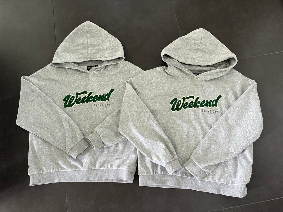2x grijze hoodie Awesome - maat 164 ( tweeling), Ophalen of Verzenden, Zo goed als nieuw