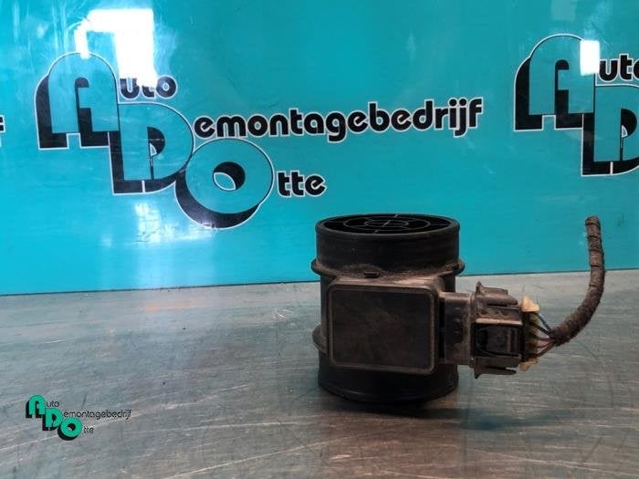 Compteur de masse d'air d'un Opel Vectra (Vectra C 02-), -, Opel, 3 mois de garantie, Utilisé