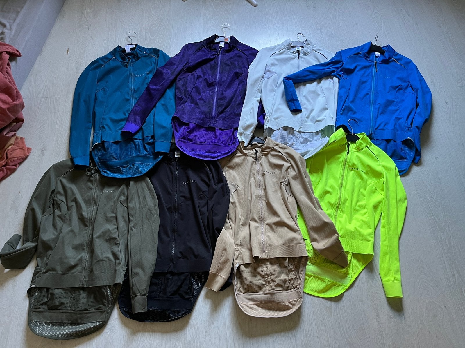 Lot exceptionnel collector - 8 veste velo Van Rysel RCR - L, Vêtements | Hommes, Pulls & Vestes, Enlèvement ou Envoi, Comme neuf