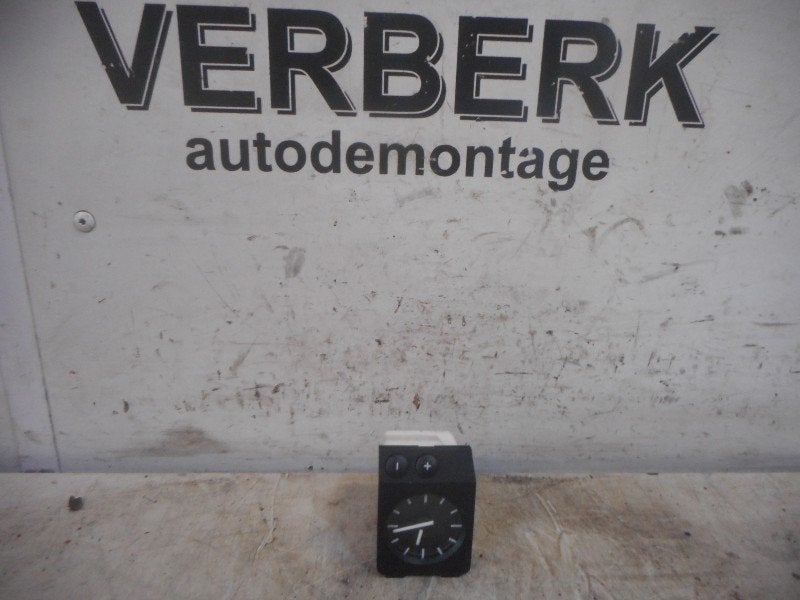 KLOK BMW 3 serie (E36 / 4) (01-1990/11-1998) (62.13n1387414), Gebruikt, BMW, Petuelring 130
80809  München, DE, Bayerische Motoren Werke AG
