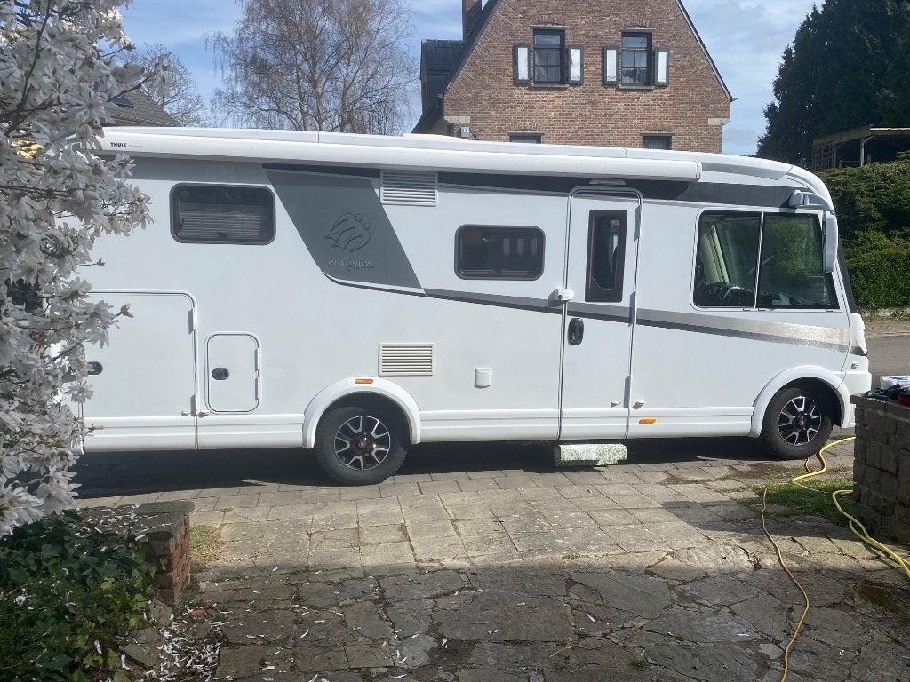 Knaus Van I 650 160pk Aut 2020 94dkm, Jusqu'à 4, 6 à 7 mètres, Siège standard, Toilette à cassette
