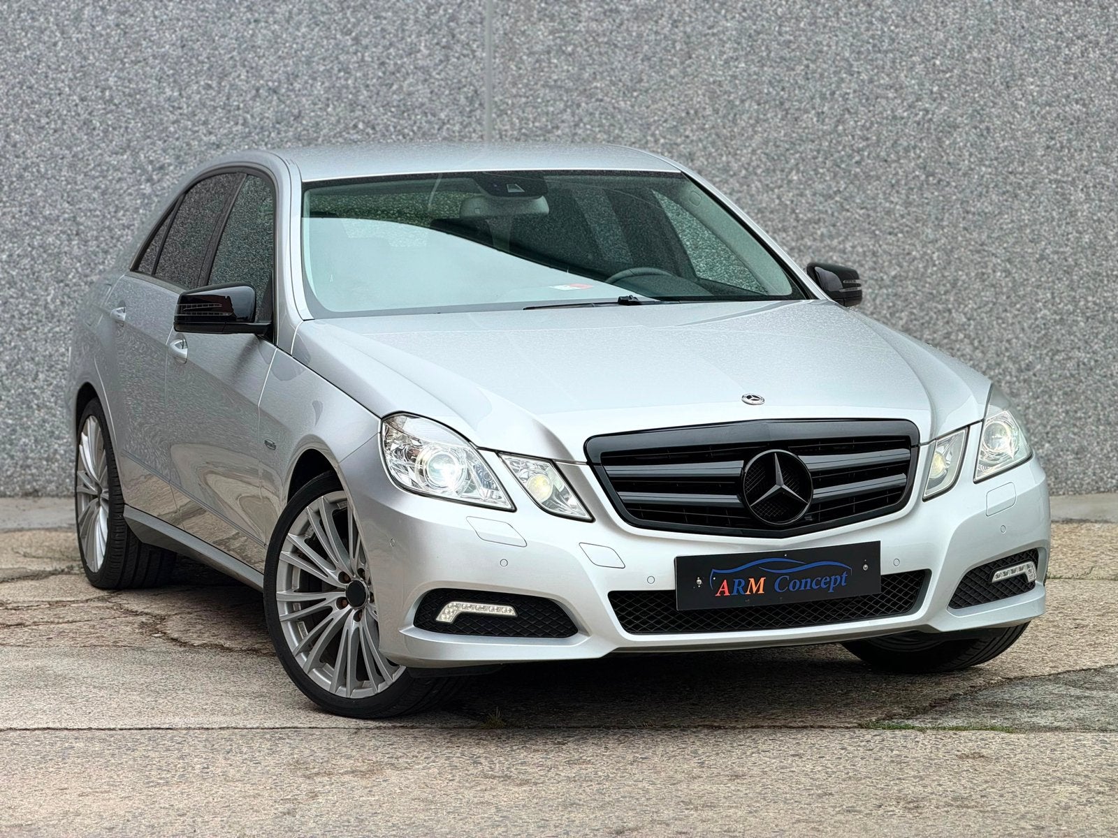 Mercedes E200 CGI BlueEfficiency Avantgarde GARANTIE 12 mois, Argent ou Gris, Achat, Entreprise, Noir