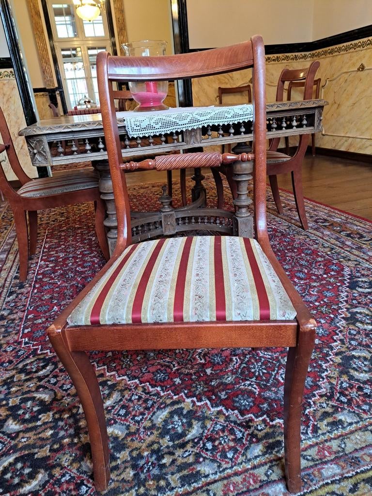 Chaises, Enlèvement