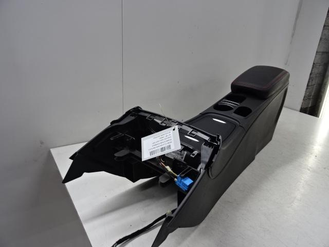 CONSOLE CENTRALE Mercedes-Benz CLA (117.3) (01-2013/03-2019), Utilisé, Mercedes-Benz