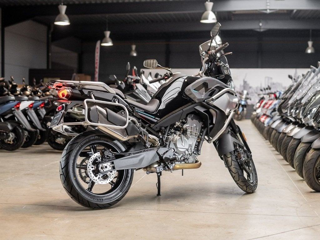 CF Moto MT 800 Sport GT, Motoren, 2 cilinders, Nieuw, Motorrijbewijs A, Bedrijf