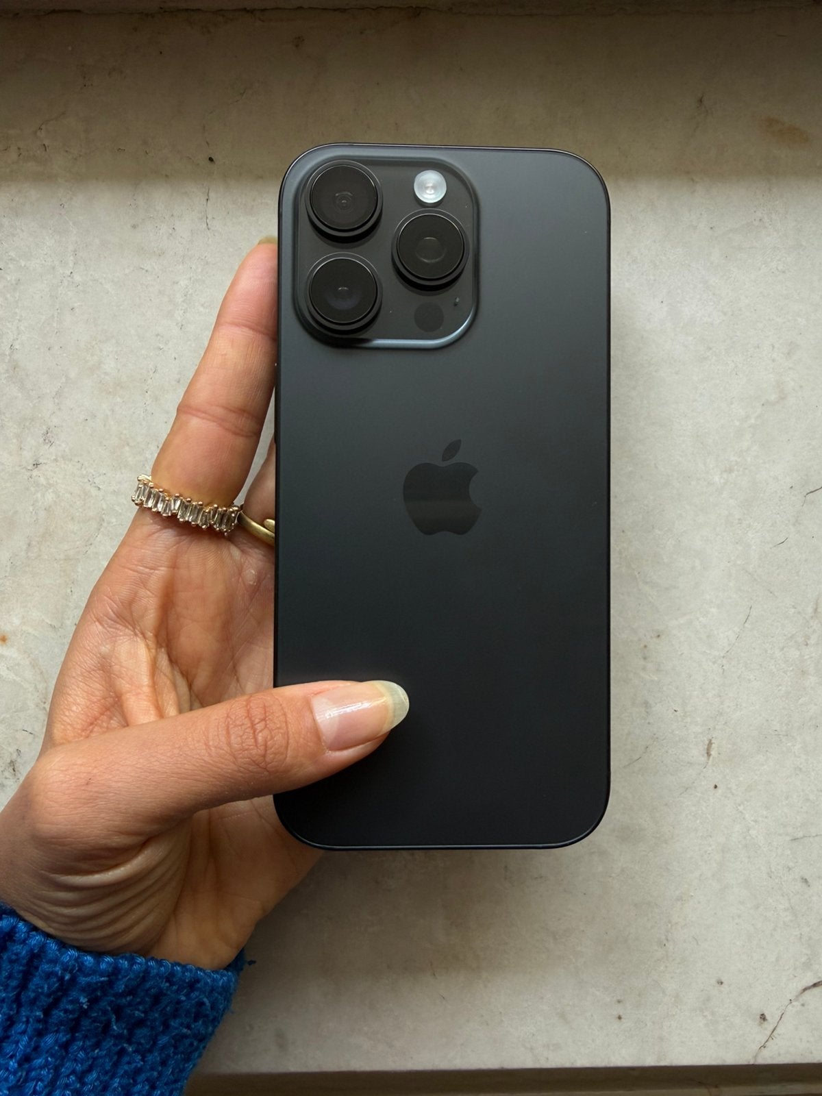 Apple iPhone 16 Pro 256 Go | Excellent | accessoires inclus, IPhone 16 Pro, Noir, Protecteur d'écran, Comme neuf