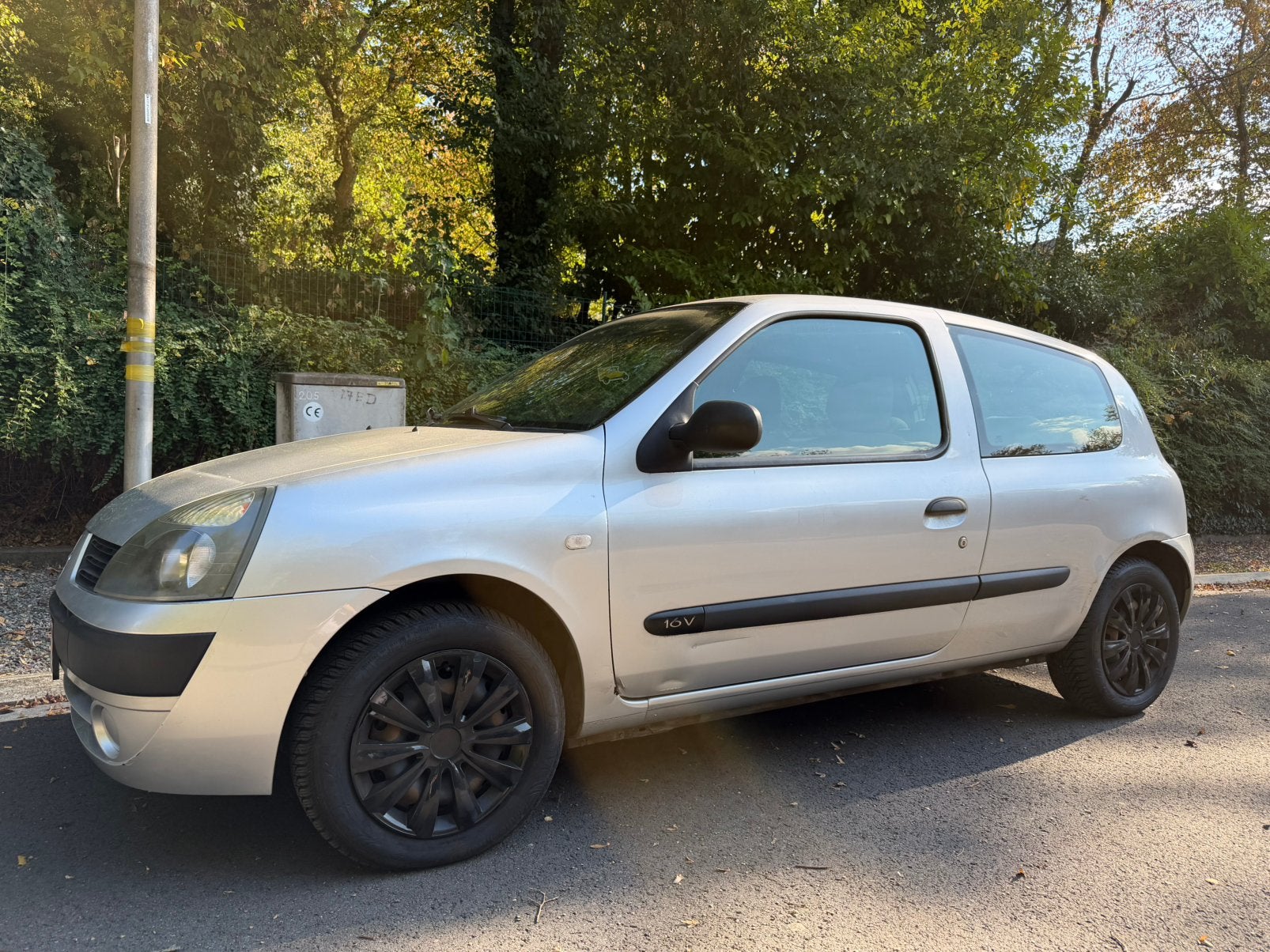 Renault clio 1.2 essence prete a immatriculer, Argent ou Gris, 5 places, Particulier, Tissu