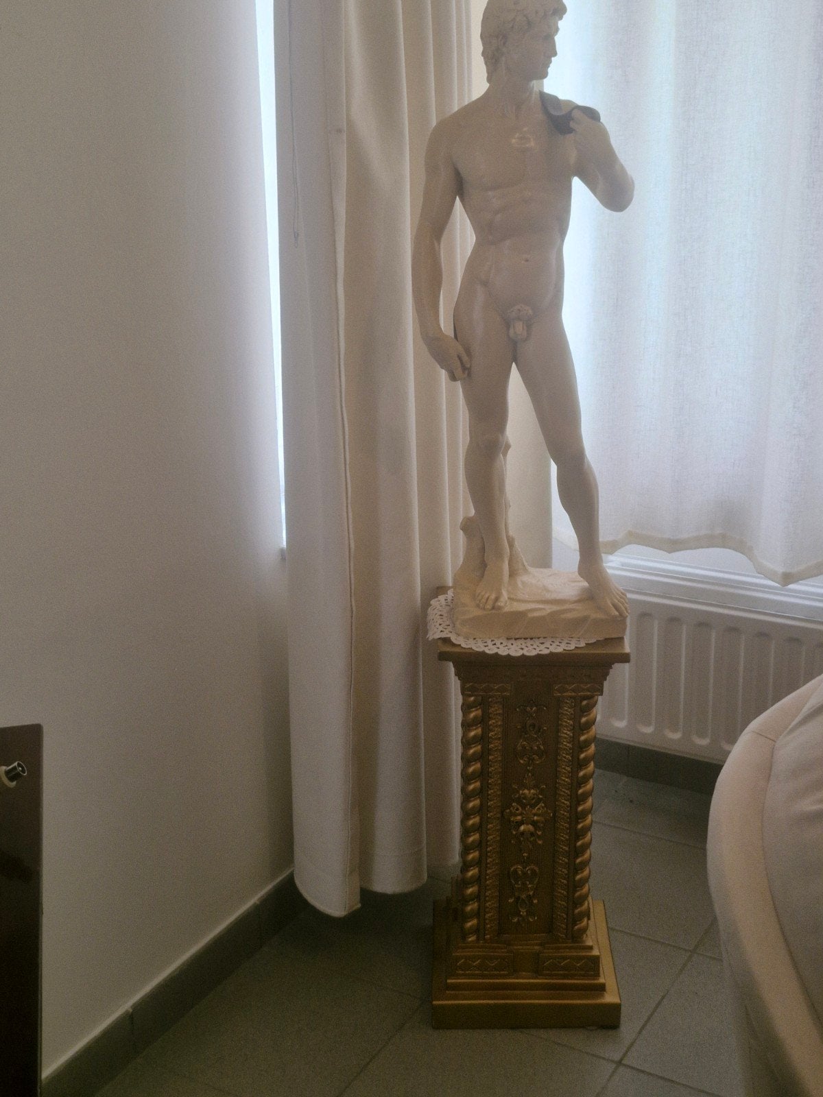 Statue avec socle, Enlèvement, Comme neuf
