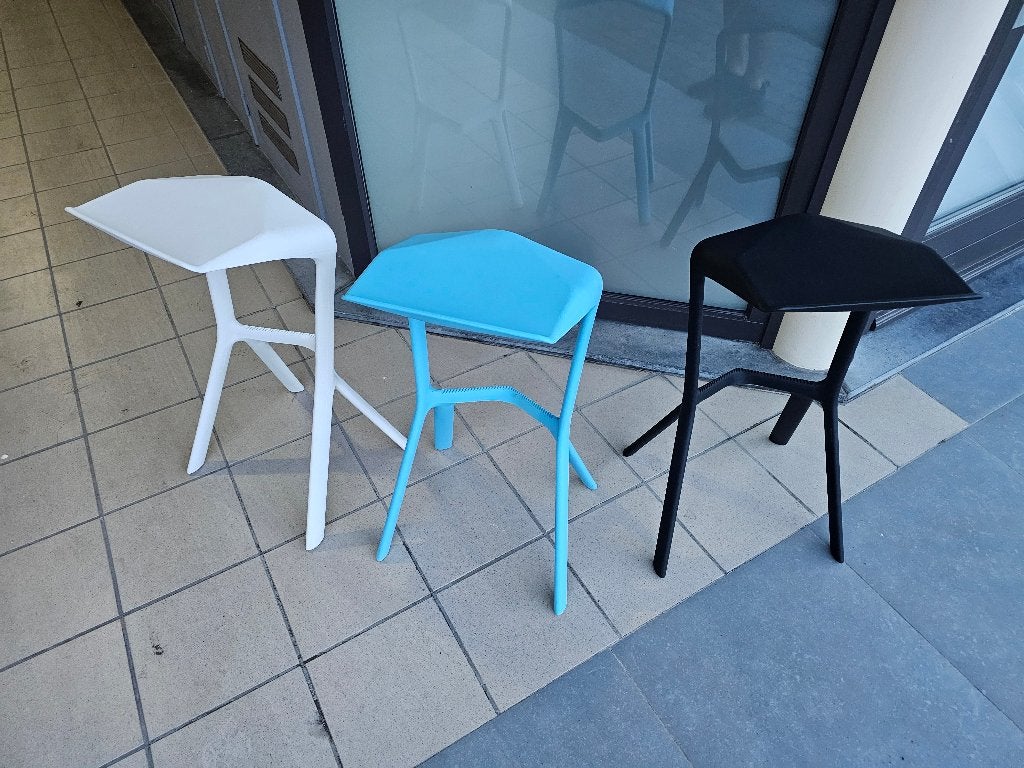 PLANK Miura Kruk by Konstantin Grcic, Kunststof, Met voetsteun, 60 tot 90 cm, Ophalen of Verzenden