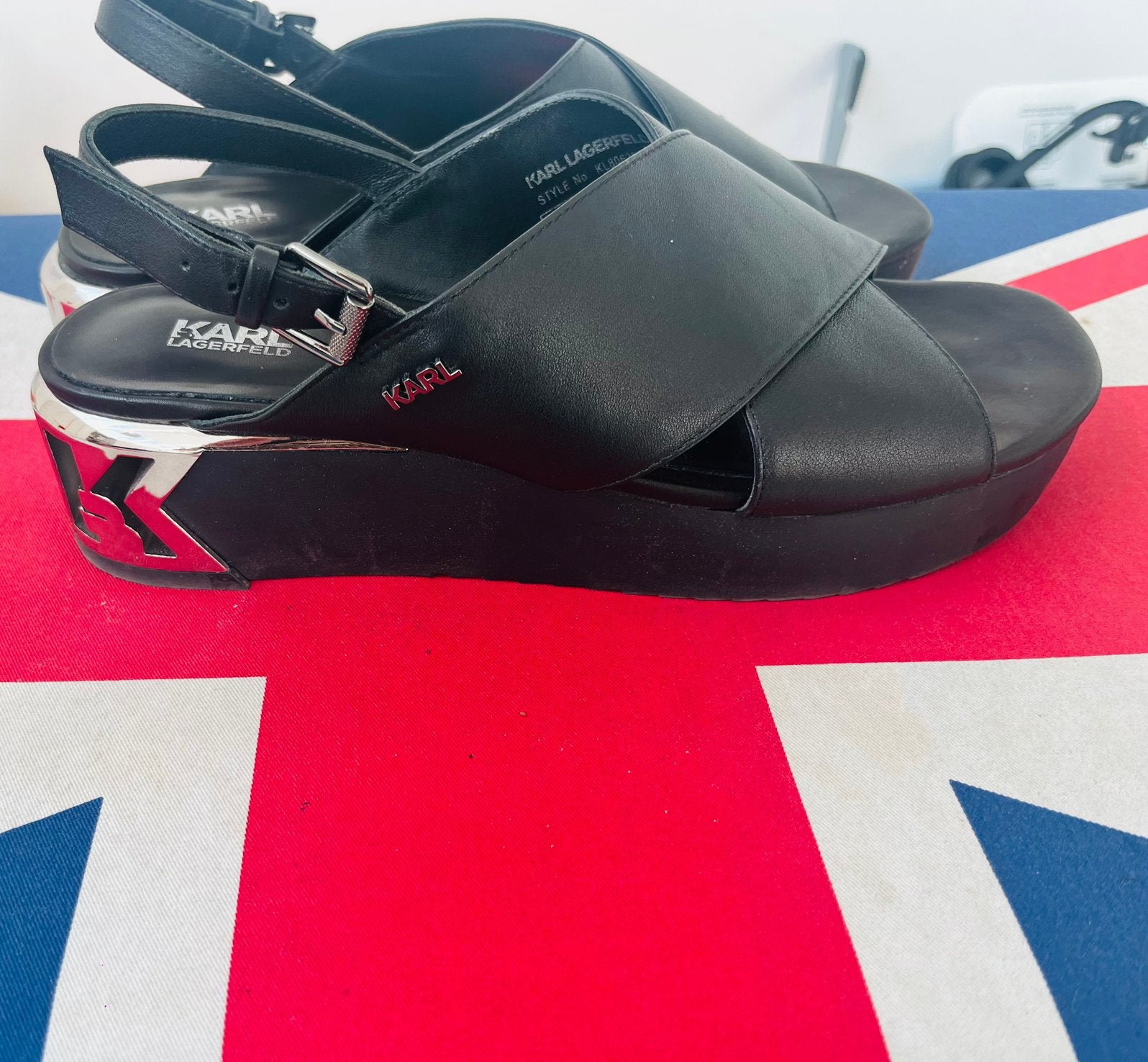 Nieuw Karl Lagerfeld sandalen maat 41, Zwart, Nieuw, Sandalen of Muiltjes, Ophalen of Verzenden