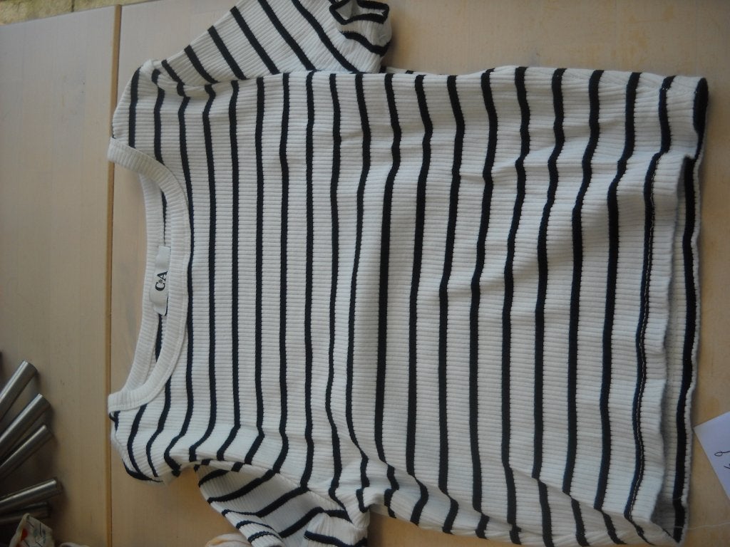 t shirt c&a-xs-als nieuw, Vêtements | Femmes, T-shirts, Enlèvement, Comme neuf