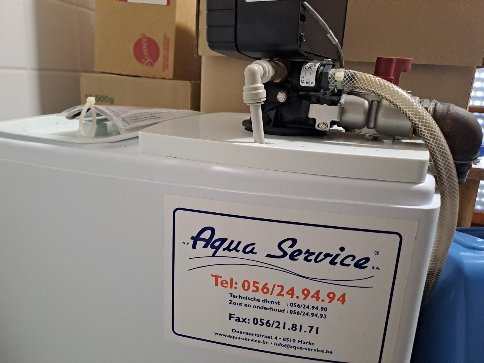 waterverzachter met bijhorende producten, Ophalen, Gebruikt, Waterontharder met zout