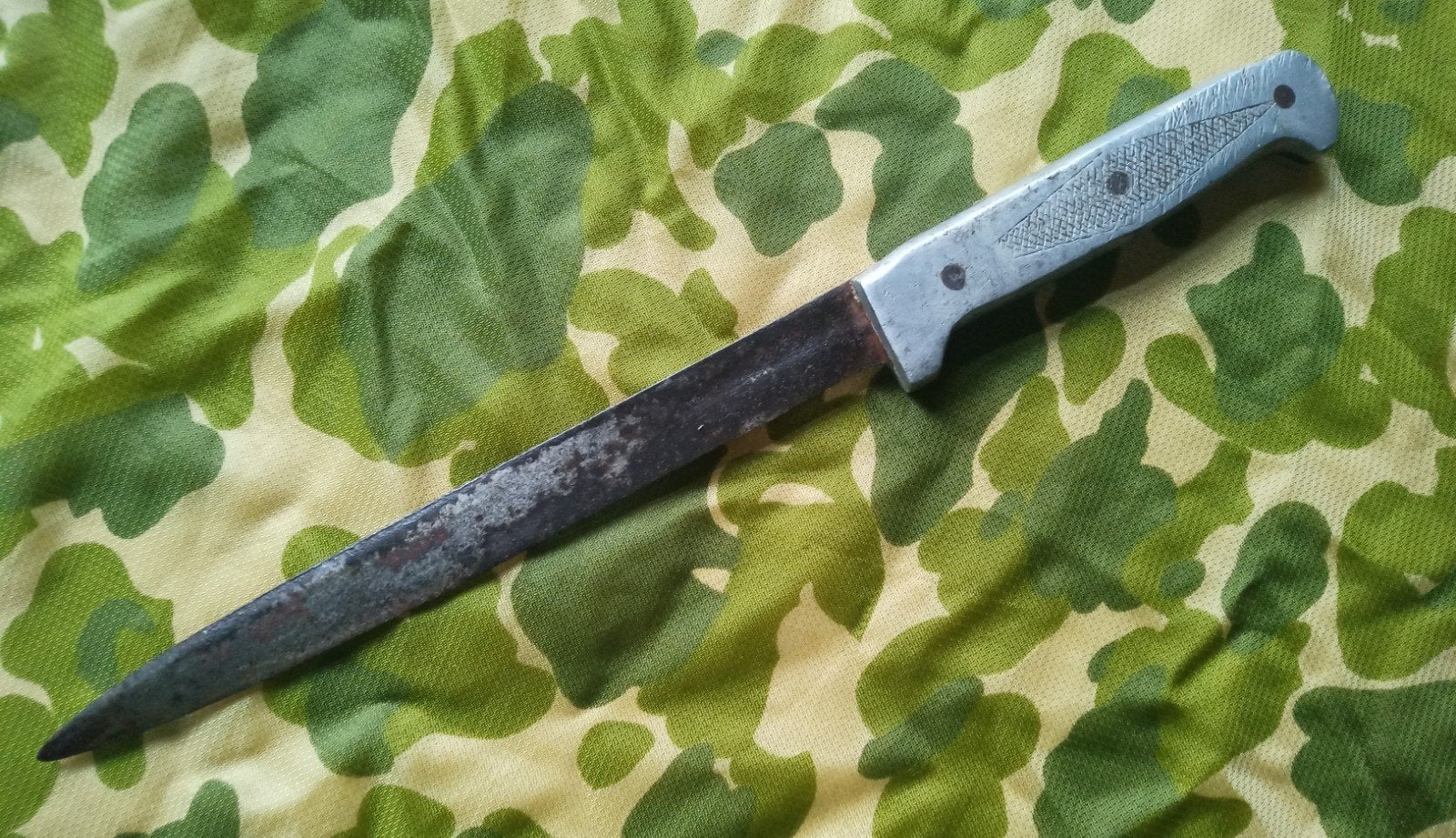 WW1 WWI trench art fabriqué avec une baïonnette pur jus, Collections, Enlèvement ou Envoi, Armée de terre, Douilles ou Pièces de fouille