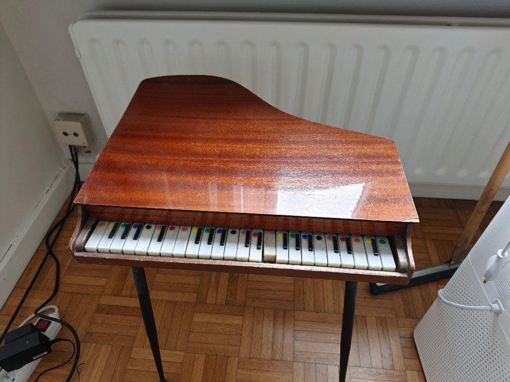 Petite table piano antique, Enlèvement