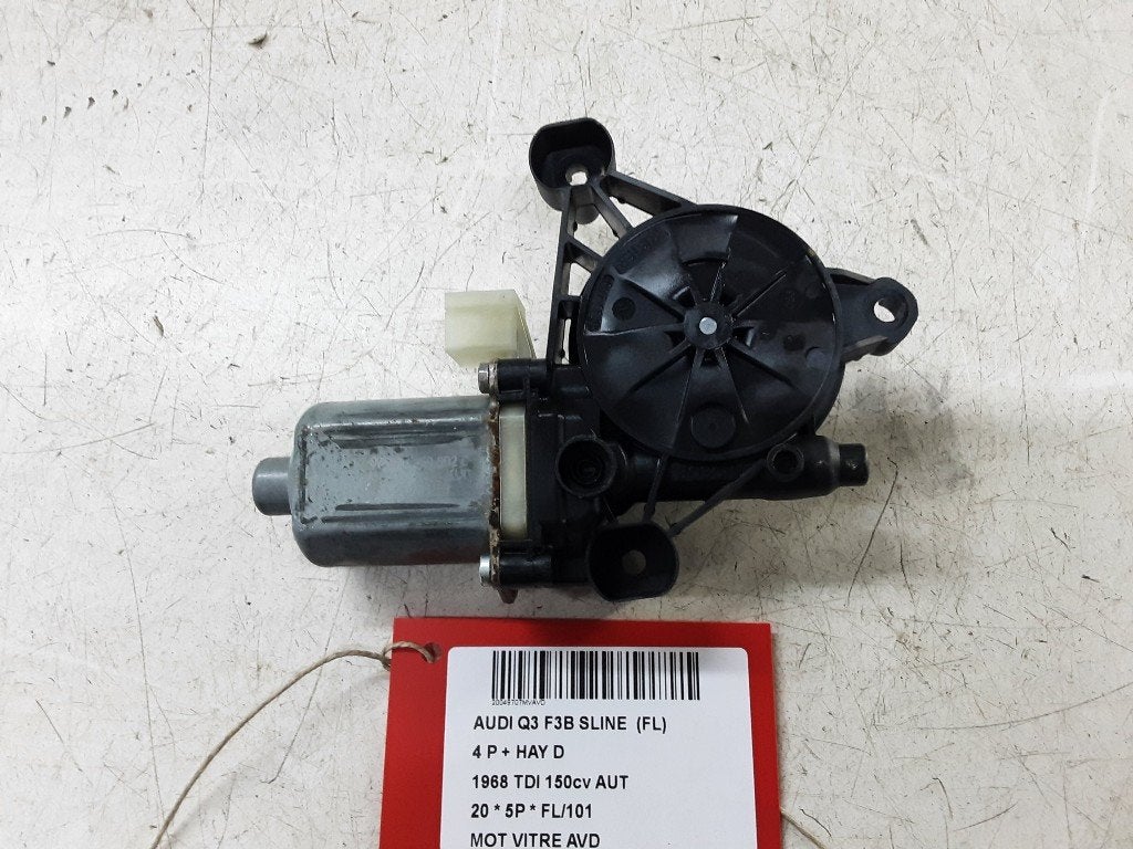 MOTOR RAAMMECHANIEK RECHTS VOOR Audi Q3 (F3B) (5Q0959802C), Gebruikt, Mevr. I. Hauben, Audi, Rue de l'Espoir 34 34
4030  GRIVEGNÉE, BE