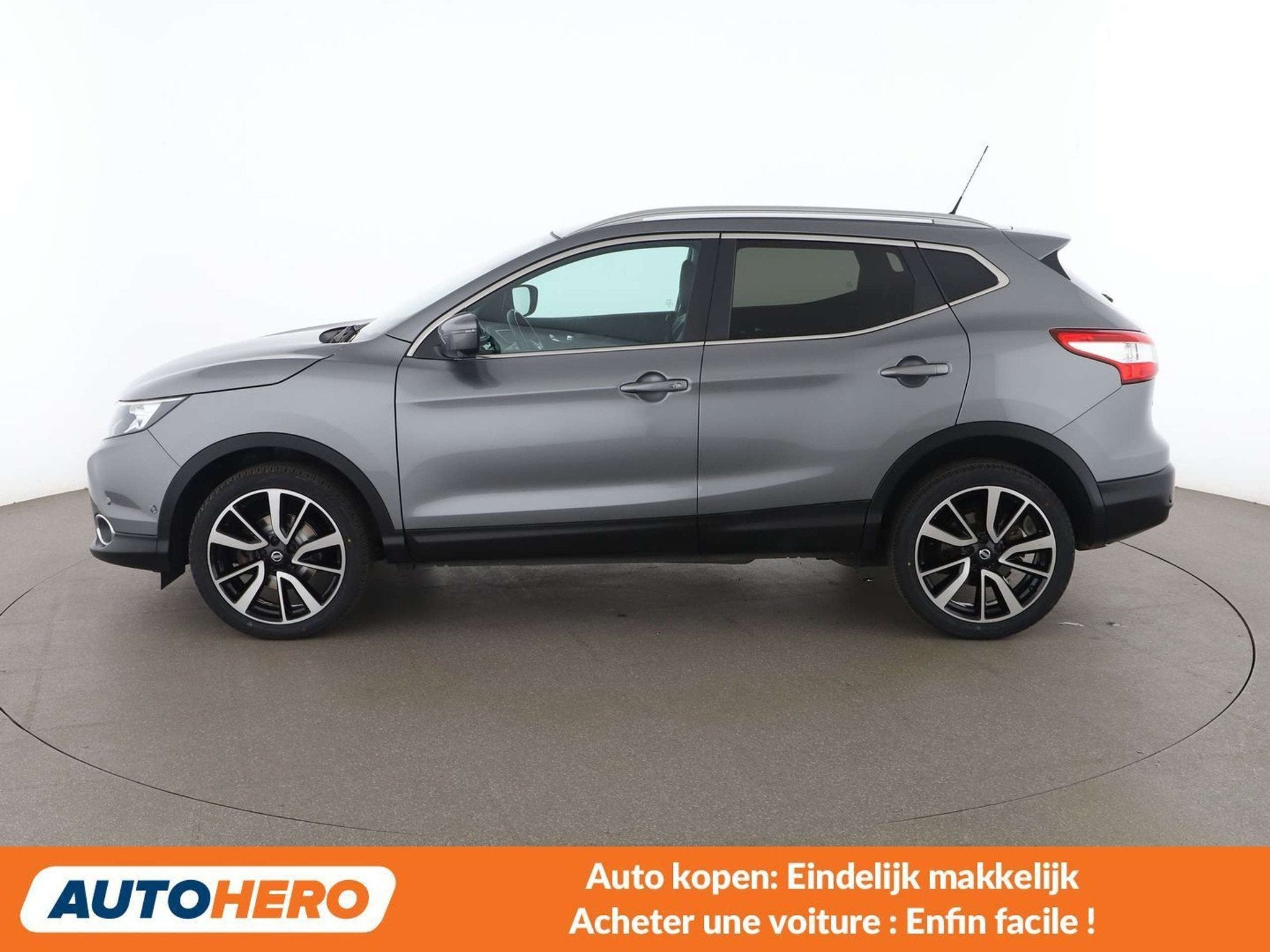 Nissan QASHQAI 1.6 Tekna (bj 2017), Auto's, Voorwielaandrijving, 1618 cc, Gebruikt, Zwart