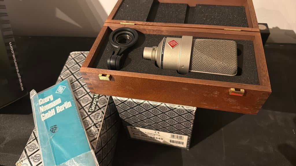Neumann TLM 103 + houten koffer + spider, Muziek en Instrumenten, Ophalen of Verzenden, Zo goed als nieuw