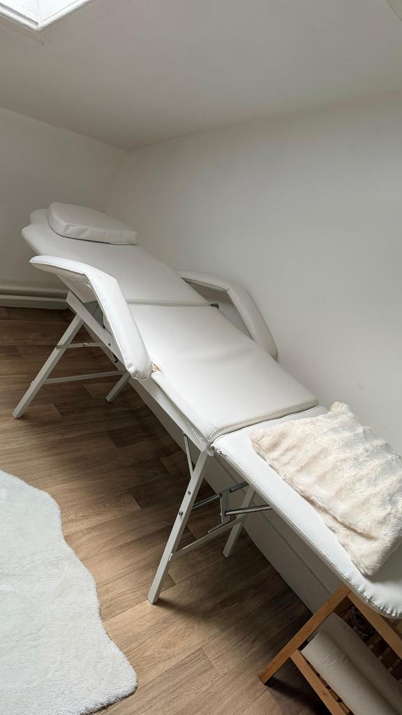 Table de massage pour esthéticienne, Enlèvement, Comme neuf, Table de massage