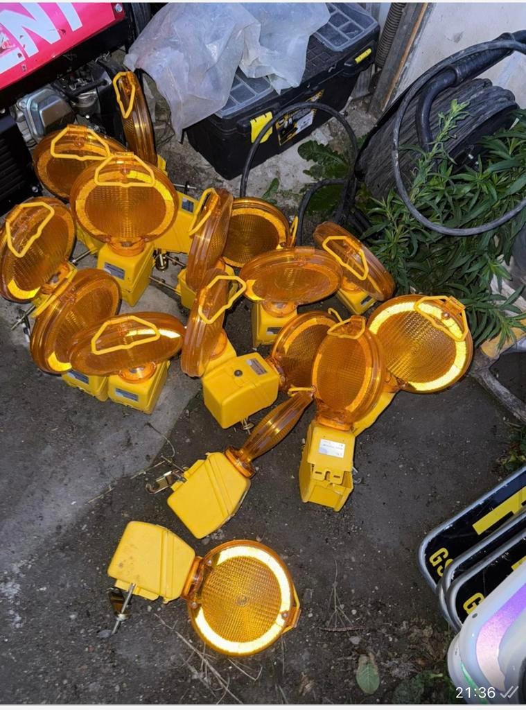 Matériel de chantier et de sécurité balisage, Enlèvement, Comme neuf