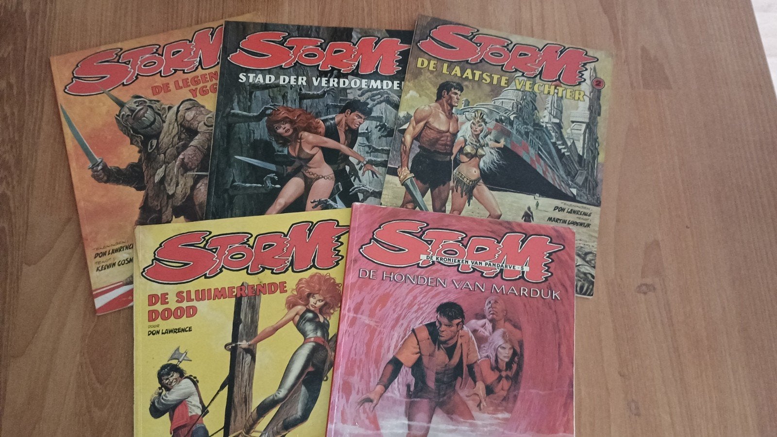 Storm 5 albums, Livres, Enlèvement ou Envoi