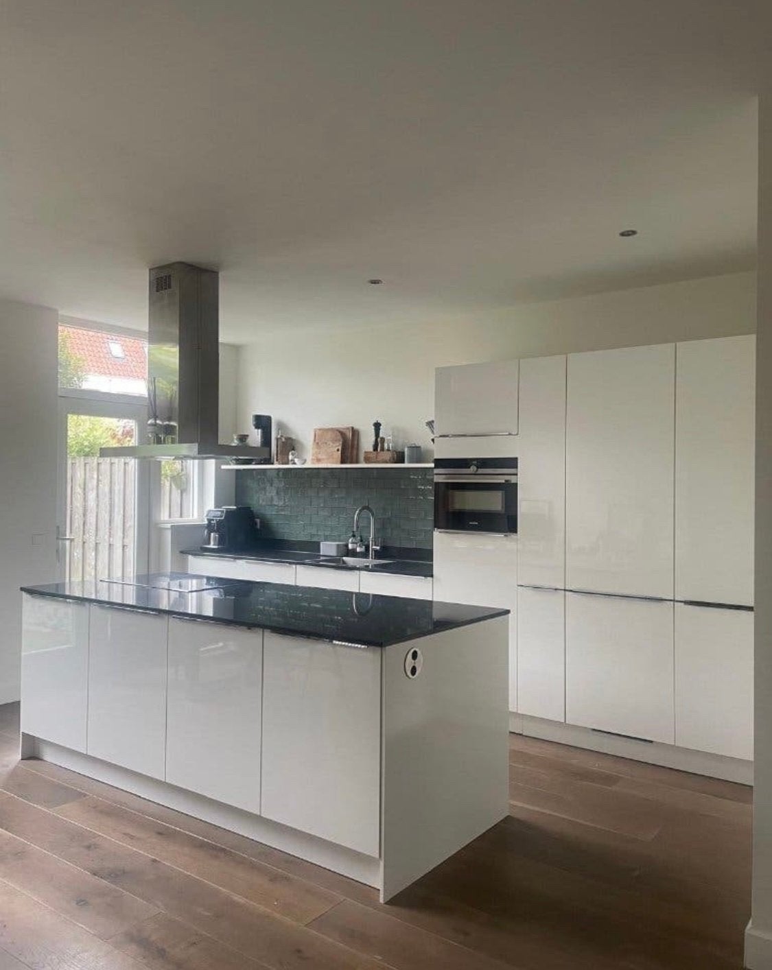 ✨ WITTE HOOGGLANS KEUKEN MET KOOKEILAND+ APPARATUUR  ✨, Greeploos, Wit, Graniet of Steen, Dubbelwandige keuken
