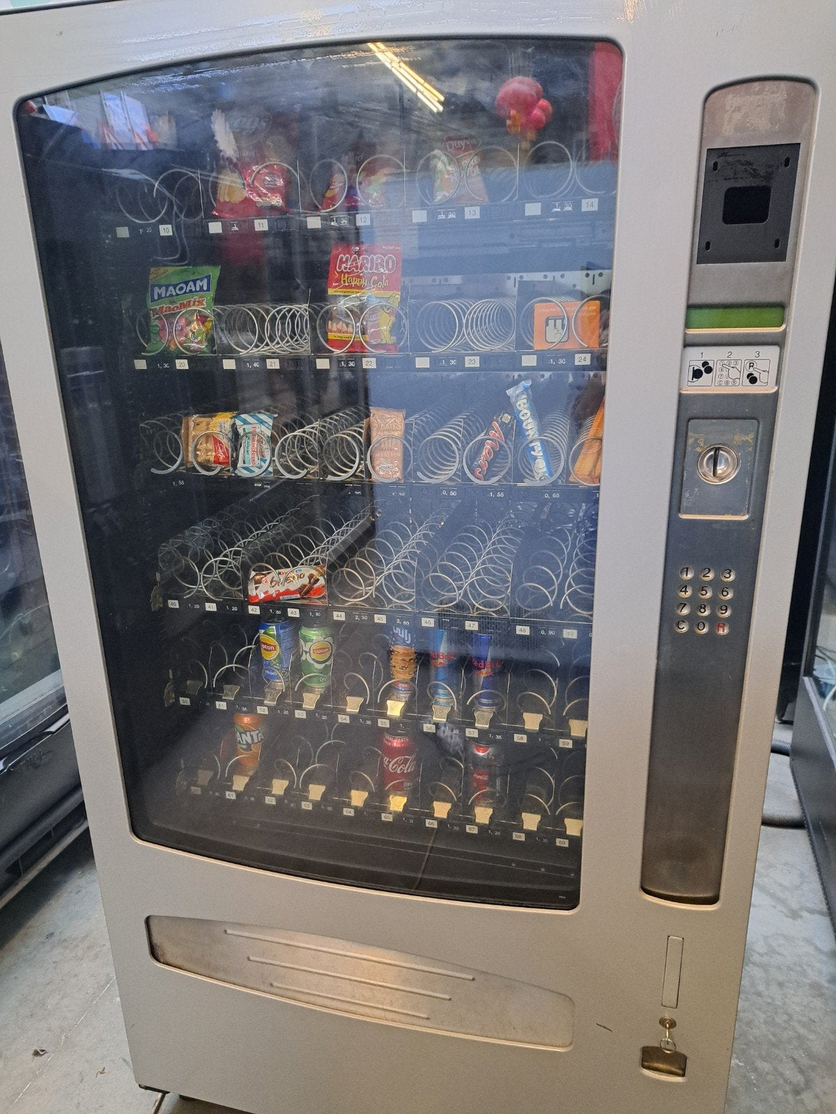 fris / snack automaat gekoeld, Verzamelen, Automaten | Overige, Ophalen