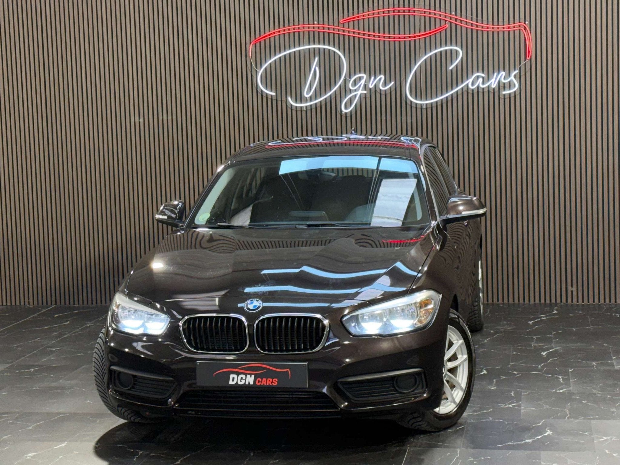 BMW 1 Serie 116 116 d (bj 2015), https://public.car-pass.be/vhr/6c8b736e-70bf-42e6-a320-6a03bf12672d, Gebruikt, Bruin, 116 pk