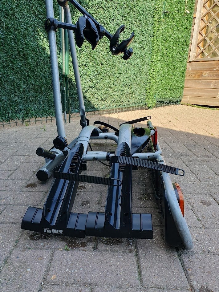 Porte-vélos Thule pour montage sur attelage, Enlèvement, 2 vélos, Utilisé, Support d'attelage