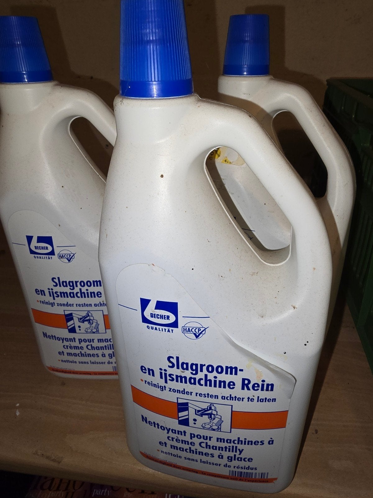 Nettoyant pour machine à crème chantilly, Enlèvement