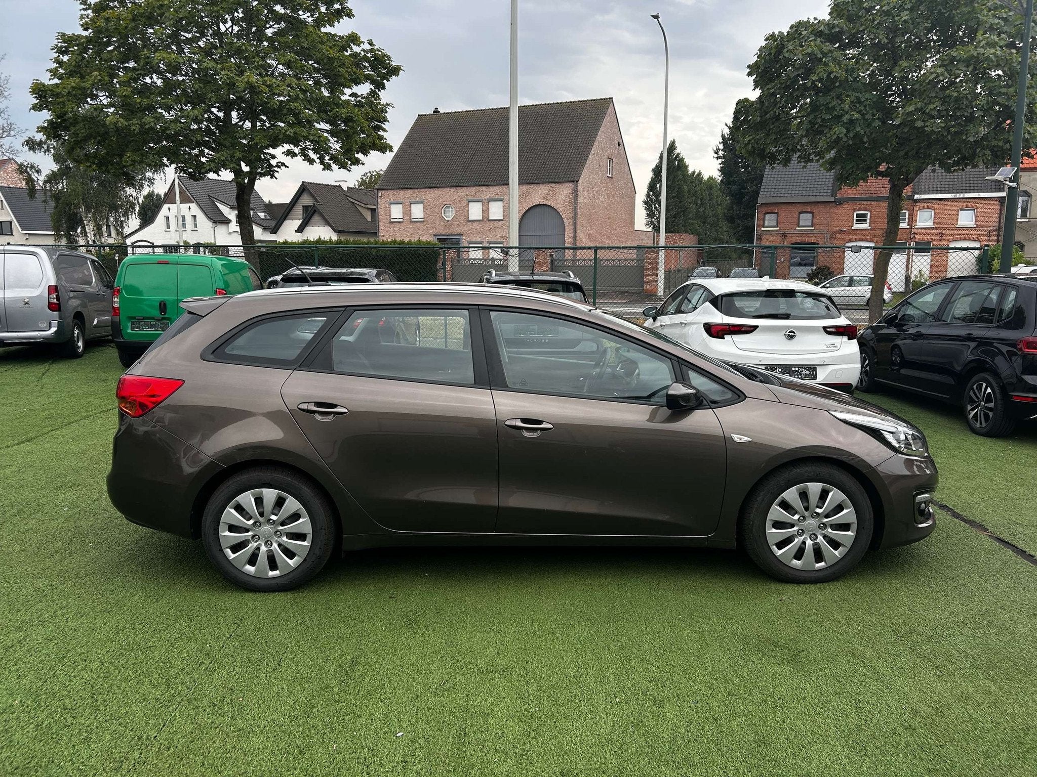 Kia Ceed SW / cee'd SW 1.4i Navi Edition ISG  65015 KM, Autos, https://public.car-pass.be/vhr/163689f3-6ddd-49ee-bddd-fc0e2390dc85