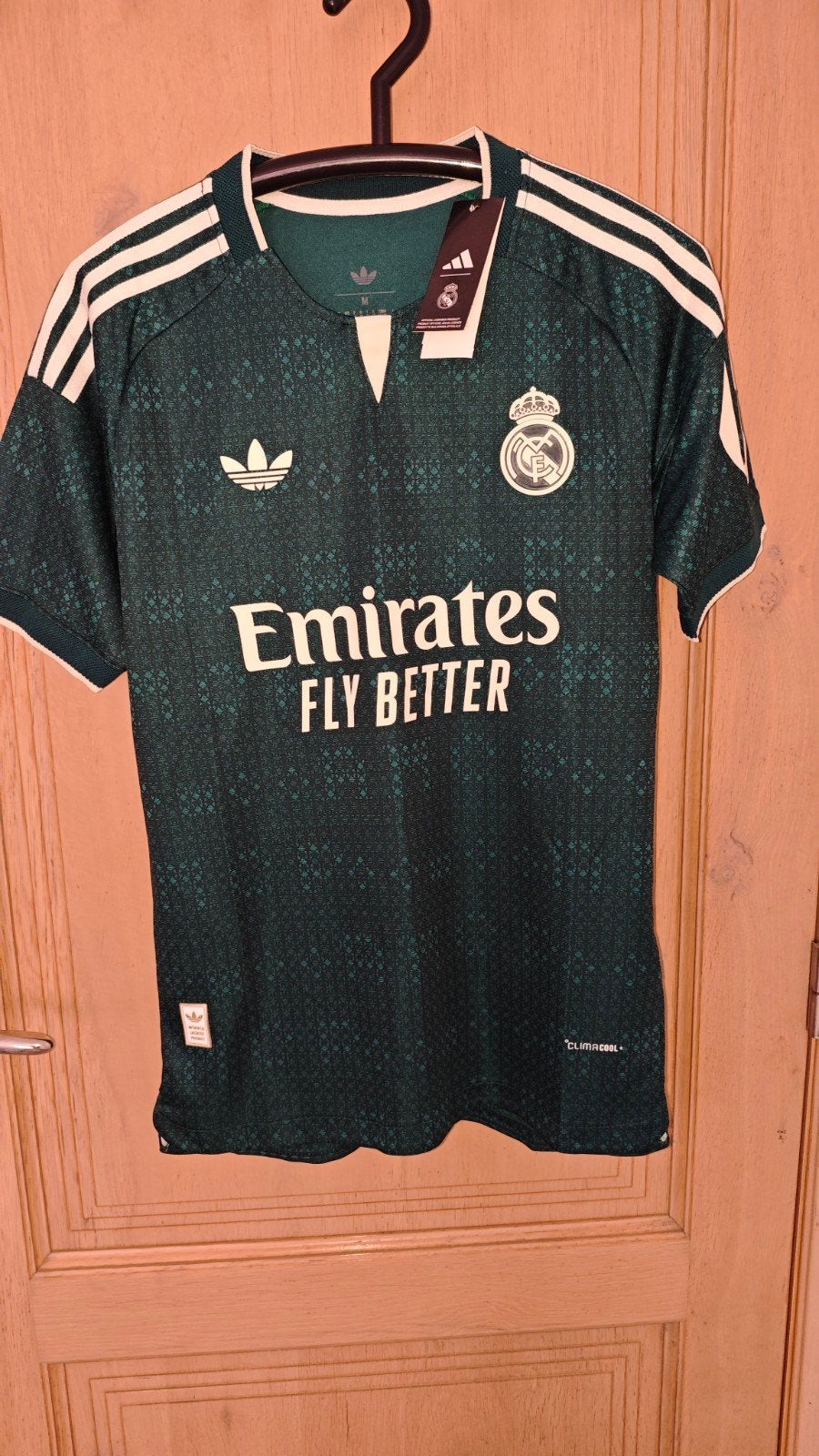 REAL MADRID À L'EXTÉRIEUR 26/27 - Article de fan - Aurora Iv, Taille M, Enlèvement, Neuf, Maillot