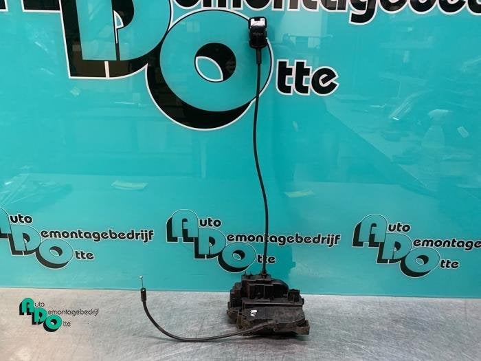 Deurslot Mechaniek 4Deurs rechts-voor van een Renault Clio (, Gebruikt, -, Renault, -