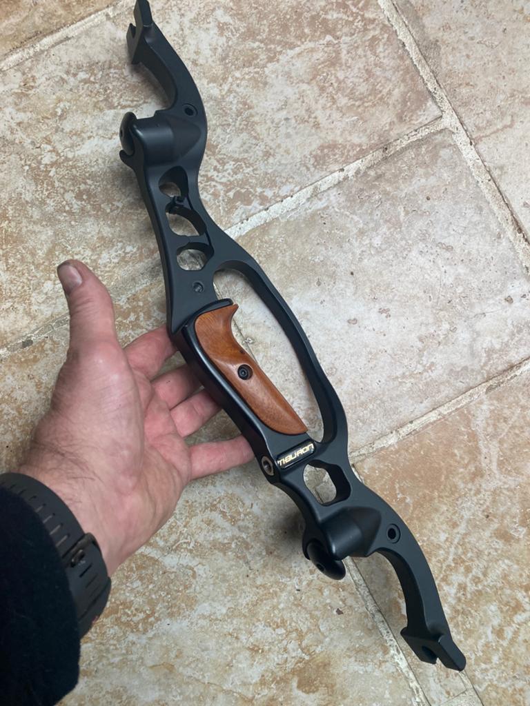 Hoyt Tiburon, Sport en Fitness, Handboogschieten, Ophalen, Nieuw, Recurveboog