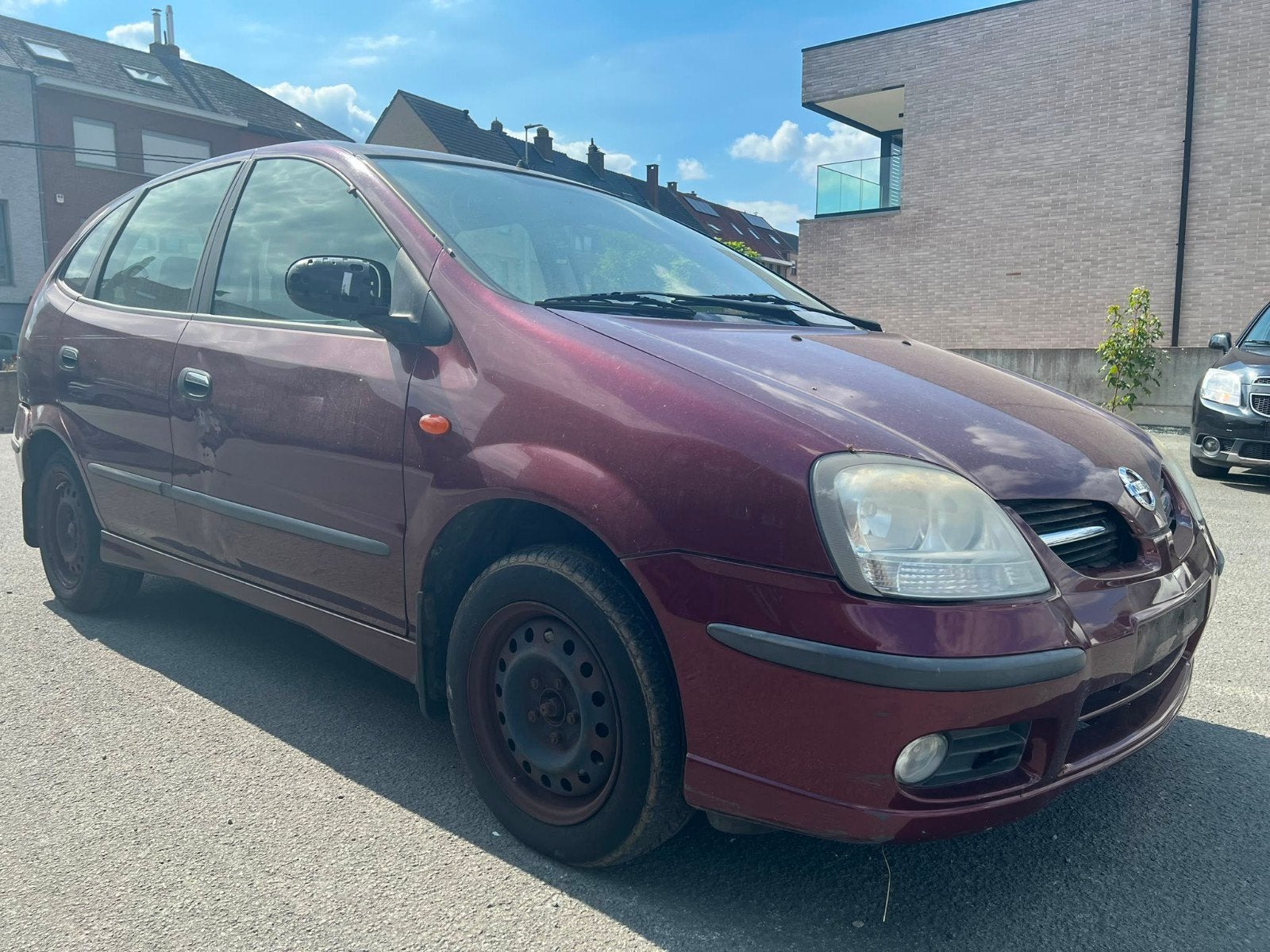 NISSAN Almera Tino 1.8i, Achat, Entreprise, Boîte manuelle, Noir