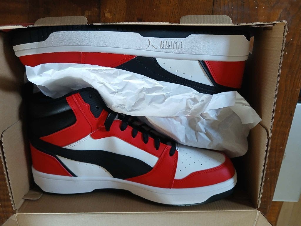 Puma baskets hoog Rebound v6, maat 47 - helemaal nieuw!, Sport en Fitness, Ophalen of Verzenden, Nieuw, Schoenen