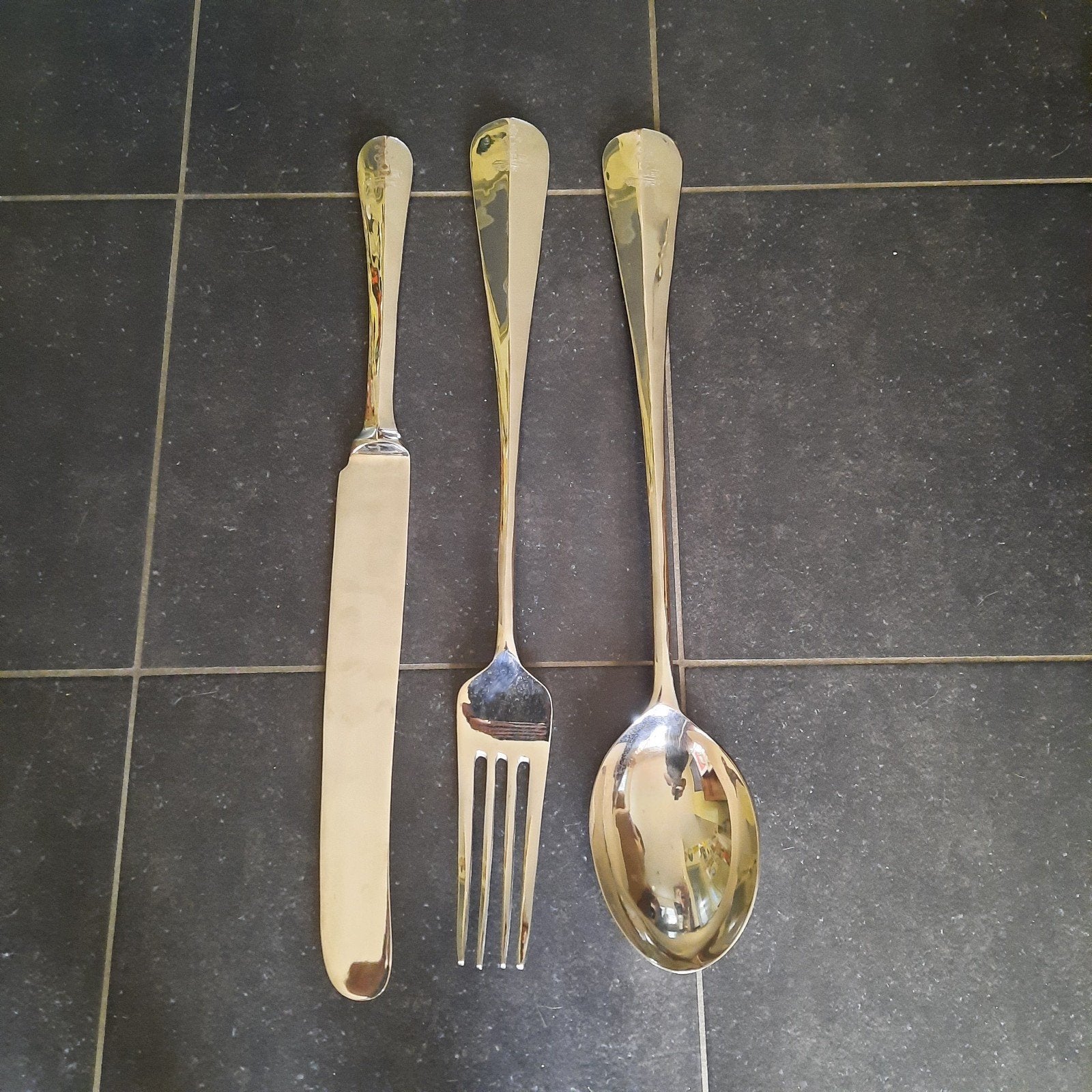 Antieke lepel , vork en mes met familiewapen gegraveerd ., Ophalen