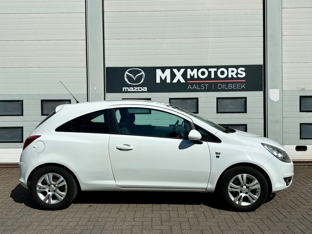 Opel Corsa 1.3 benzine, Voorwielaandrijving, Euro 5, Stof, 1229 cc