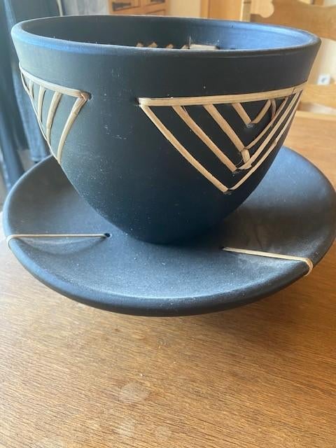 Decoratieve pot, oude vaas met kruik, Ophalen