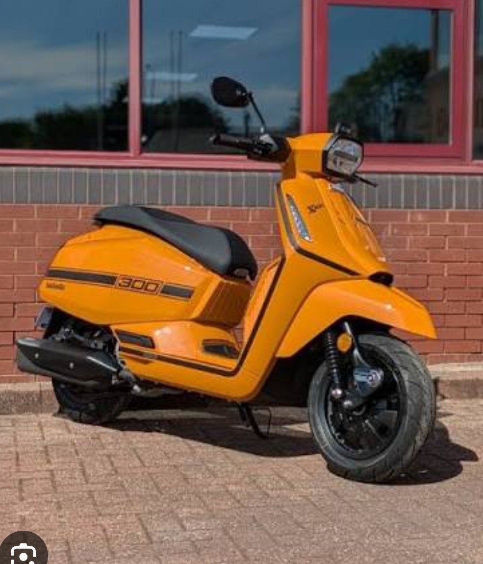 Lambretta X300 neuve + pack options, Vélos & Vélomoteurs, Enlèvement
